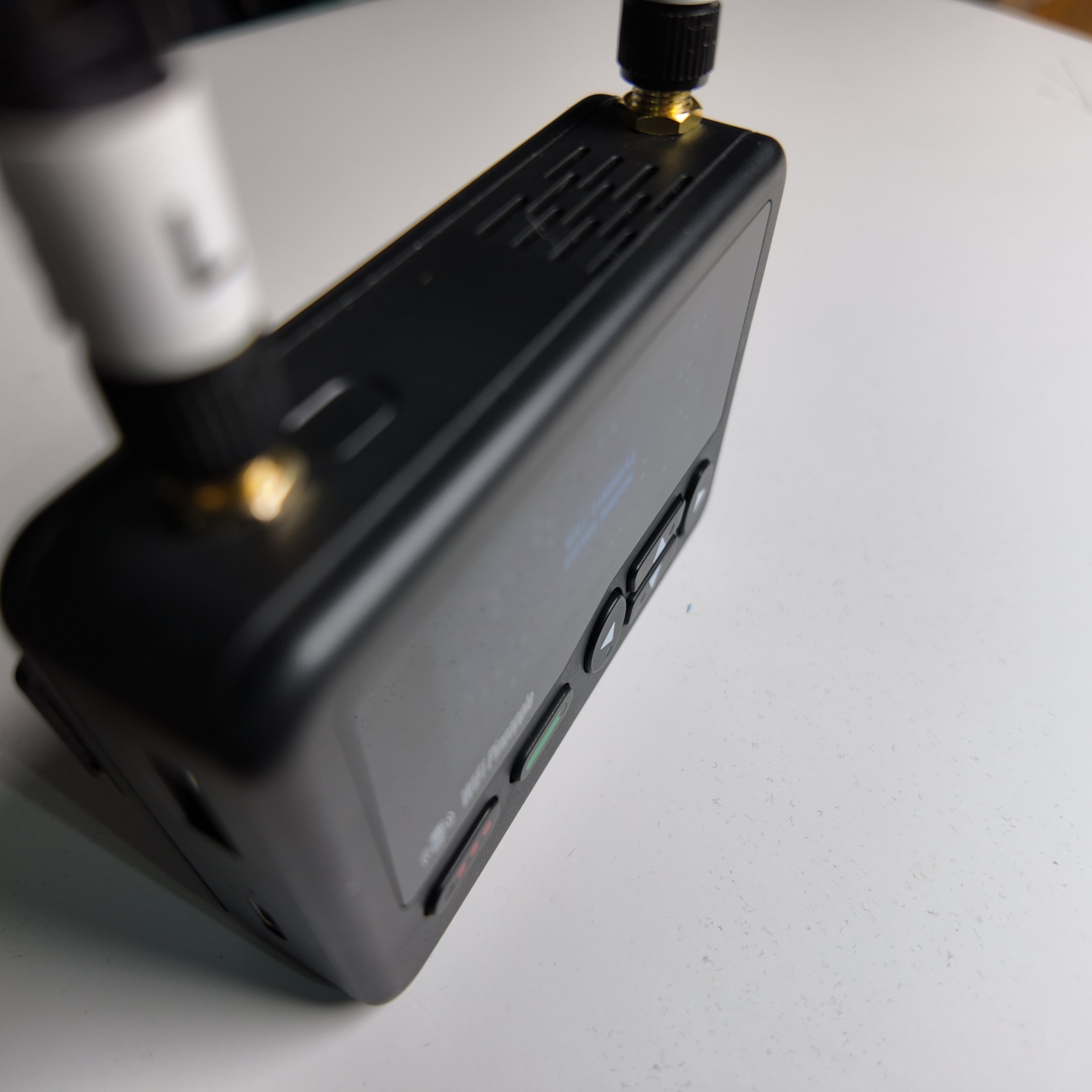 Wi-Fi Pineapple Pager — DualTenna Mod (Ship-In)